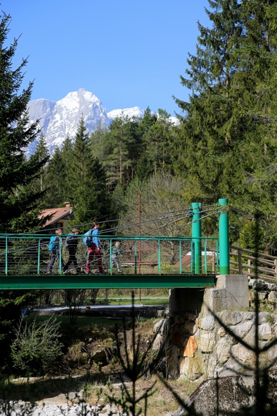 mighty-waterfall-pericnik-in-vrata-valley-outdoor-mojstrana