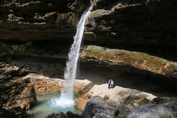 mighty-waterfall-pericnik-in-vrata-valley-outdoor-mojstrana