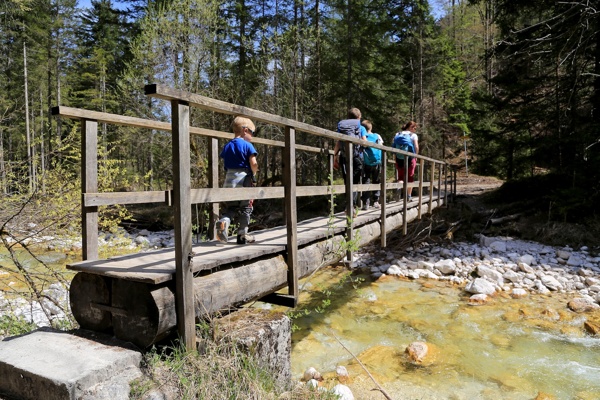 mighty-waterfall-pericnik-in-vrata-valley-outdoor-mojstrana