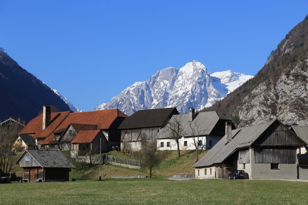 po-poti-stare-zeleznice-v-slovenski-planinski-muzej-outdoor-mojstrana