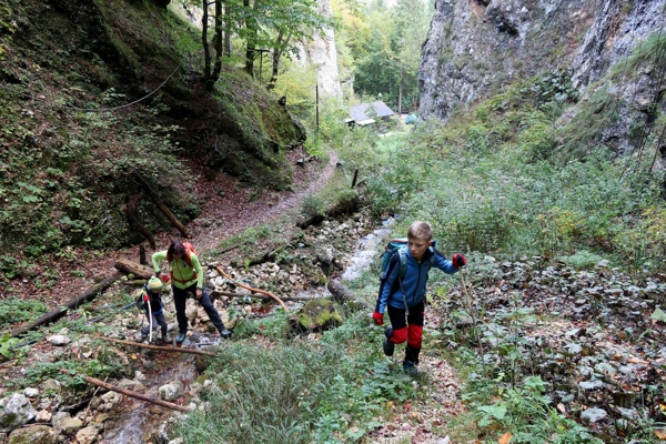  through-mlacca-gorge-onto-jerebikovec-outdoor-mojstrana