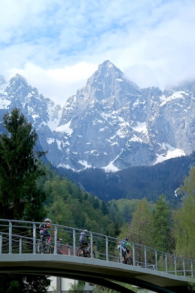 kolesarjenje-iz-mojstrane-do-nordijskega-centra-planica-in-jezera-jasna-outdoor-mojstrana