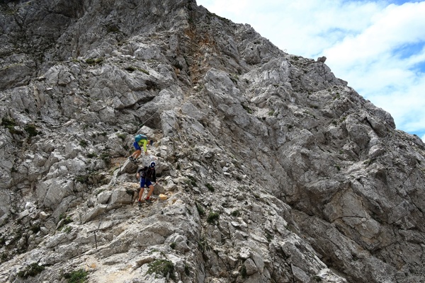 skozi-aljazevo-vas-in-mlinco-na-velicastno-kepo-outdoor-mojstrana