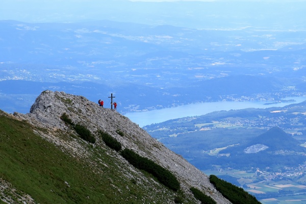 skozi-aljazevo-vas-in-mlinco-na-velicastno-kepo-outdoor-mojstrana