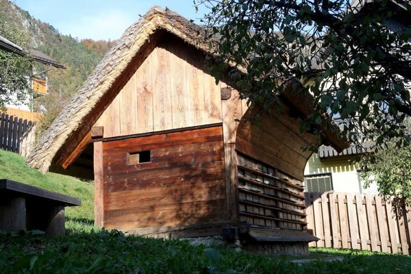 along-the-path-of-iron-and-cultural-heritage-to-Radovljica-Linhart-town-outdoor-mojstrana