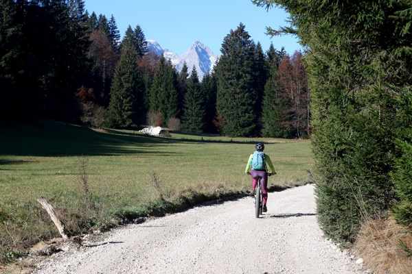 mezakla-plateau-and-viewpoint-on-the-julian-alps-jerebikovec-outdoor-mojstrana