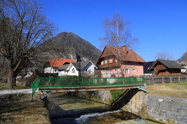 po-poti-stare-zeleznice-v-slovenski-planinski-muzej-outdoor-mojstrana