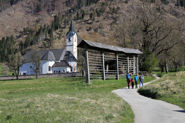 triglav-fairytale-path-and-views-to-triglav-outdoor-mojstrana